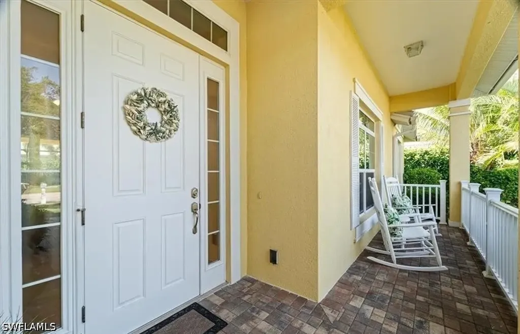 732 7th Avenue N Naples FL 34102