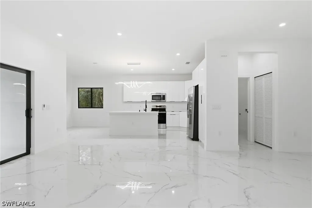 161 Blackstone Drive Fort Myers FL 33913