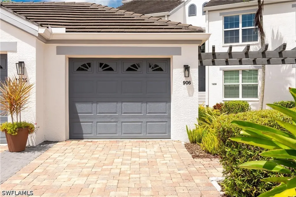 5923 Sand Wedge Lane Naples FL 34110