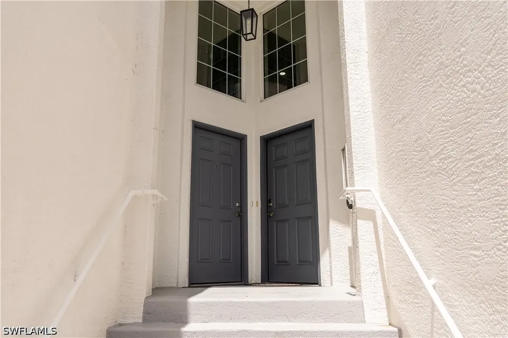 5923 Sand Wedge Lane Naples FL 34110