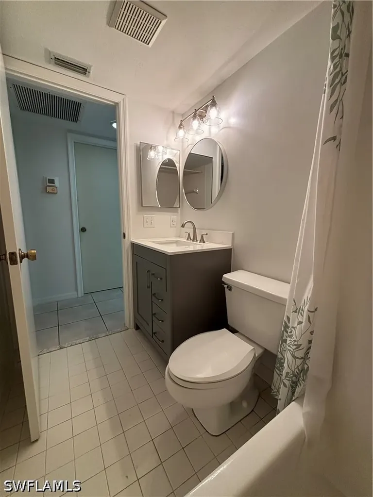 2103 Tama Circle Naples FL 34112