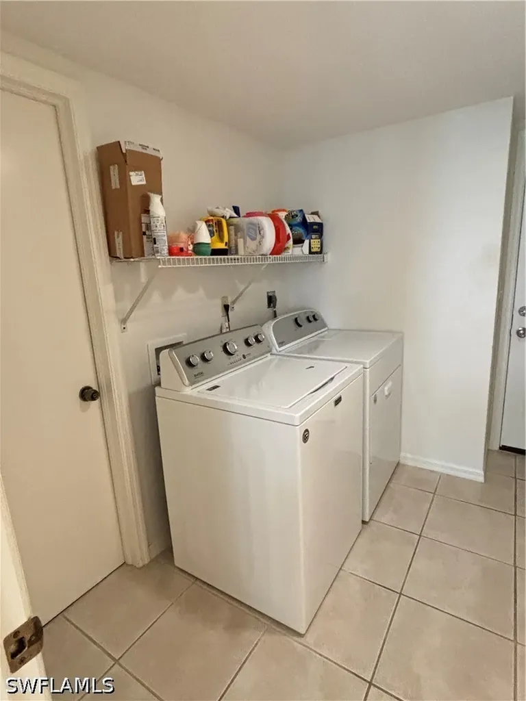 2103 Tama Circle Naples FL 34112