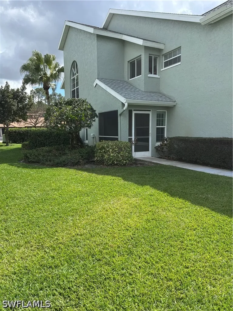 2103 Tama Circle Naples FL 34112
