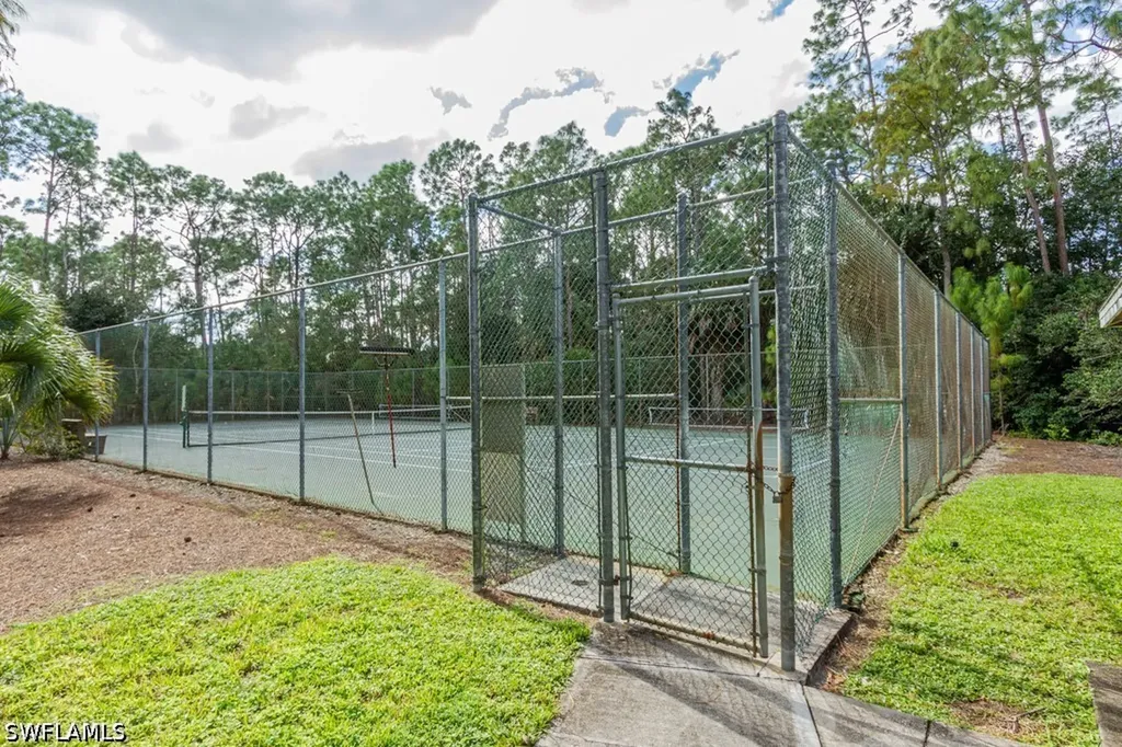 2103 Tama Circle Naples FL 34112