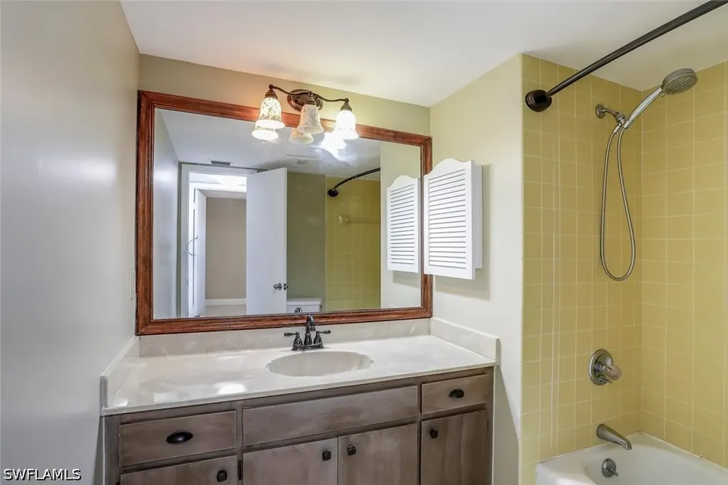 1200 Cherrystone Court Naples FL 34102