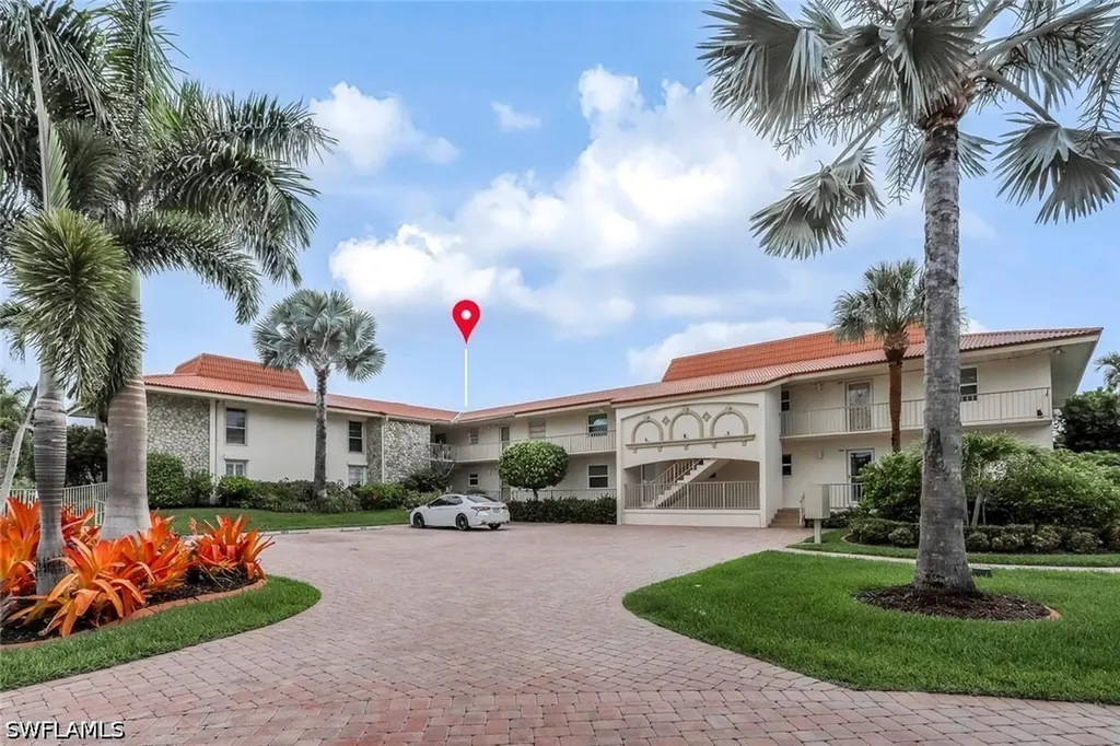1200 Cherrystone Court Naples FL 34102
