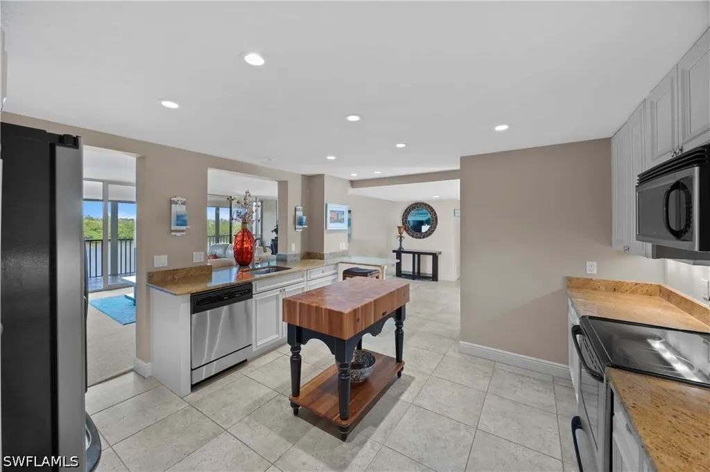 15 Bluebill Avenue Naples FL 34108