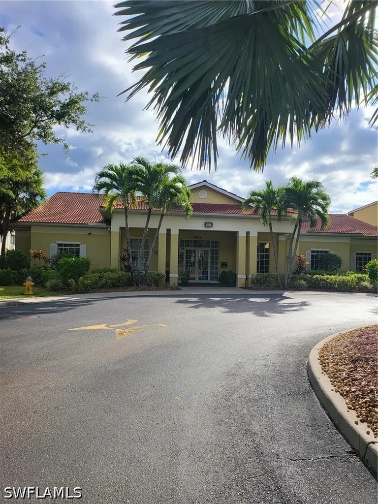 8288 Key Royal Lane Naples FL 34119