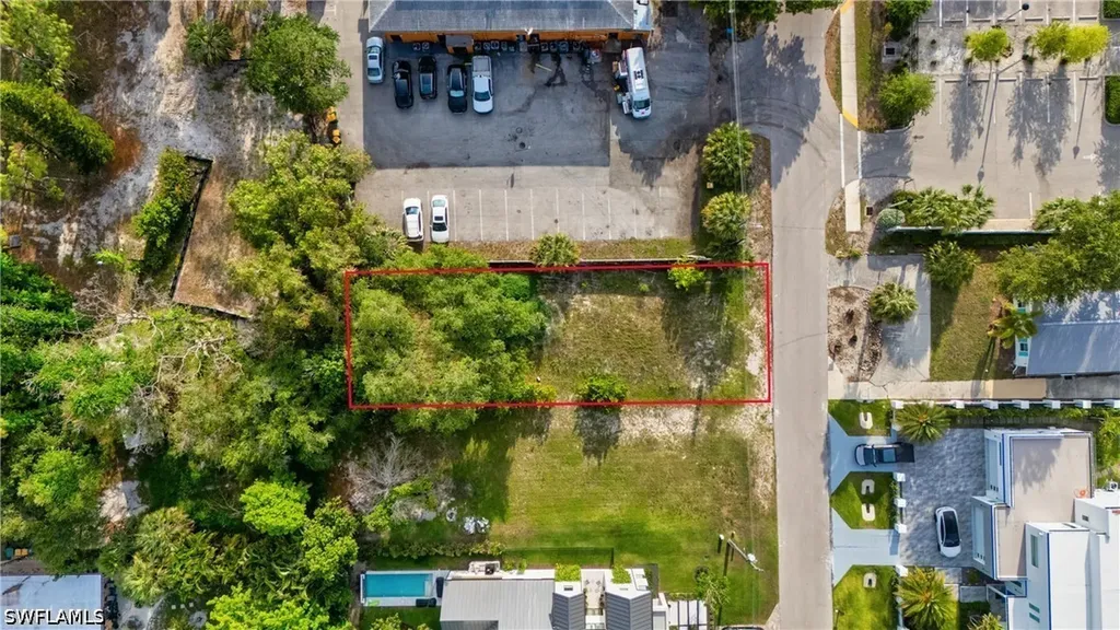 2960 Coco Avenue Naples FL 34112