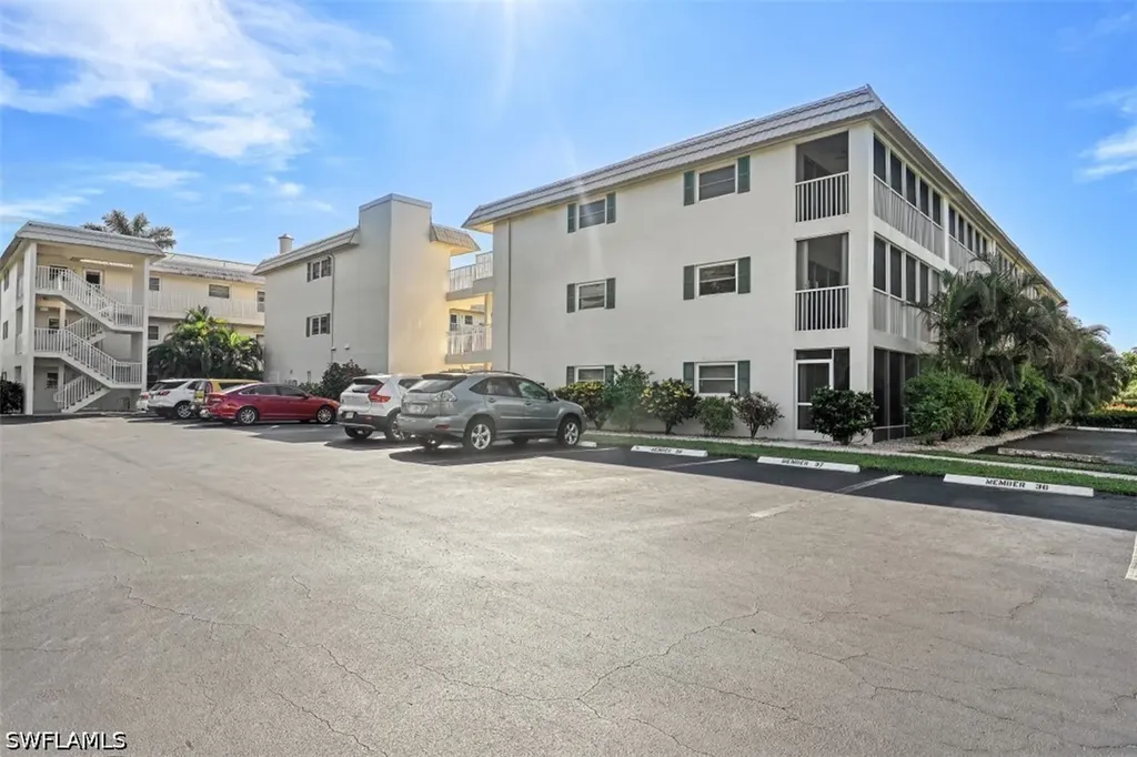 3150 Binnacle Drive Naples FL 34103