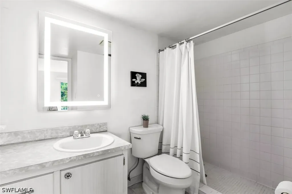 3150 Binnacle Drive Naples FL 34103