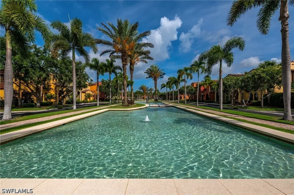 9066 Albion Lane N Naples FL 34113