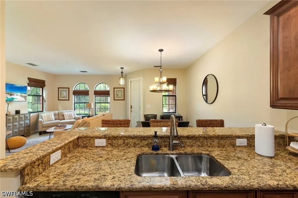 9066 Albion Lane N Naples FL 34113