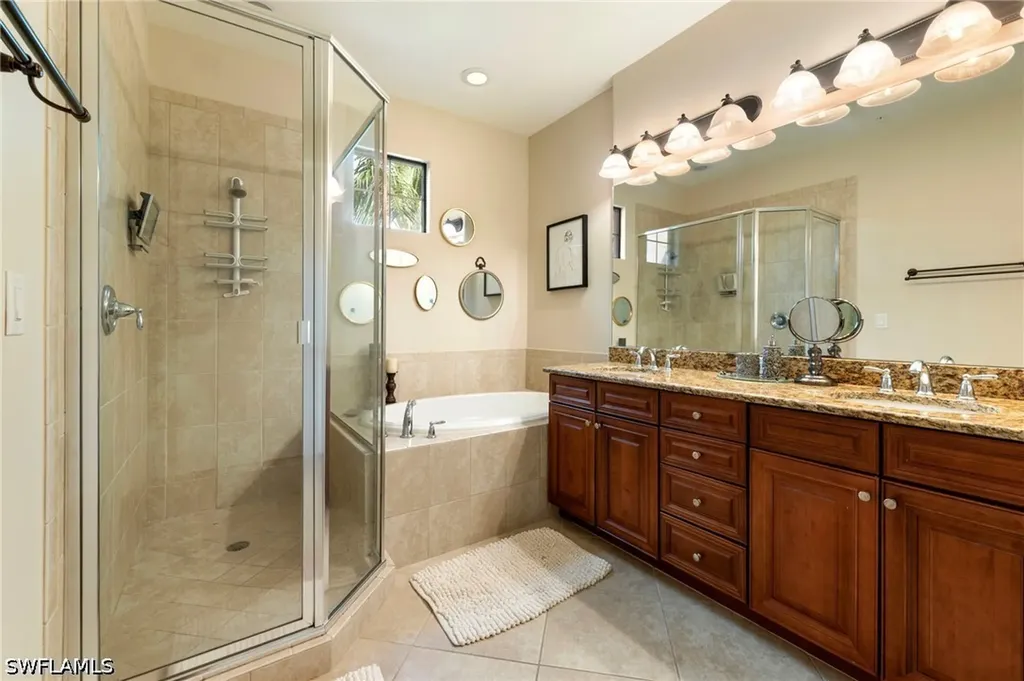 9066 Albion Lane N Naples FL 34113