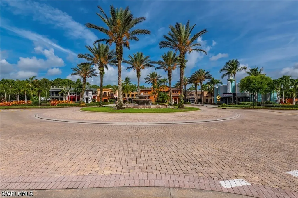 9066 Albion Lane N Naples FL 34113