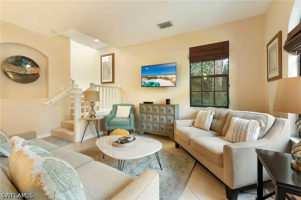 9066 Albion Lane N Naples FL 34113