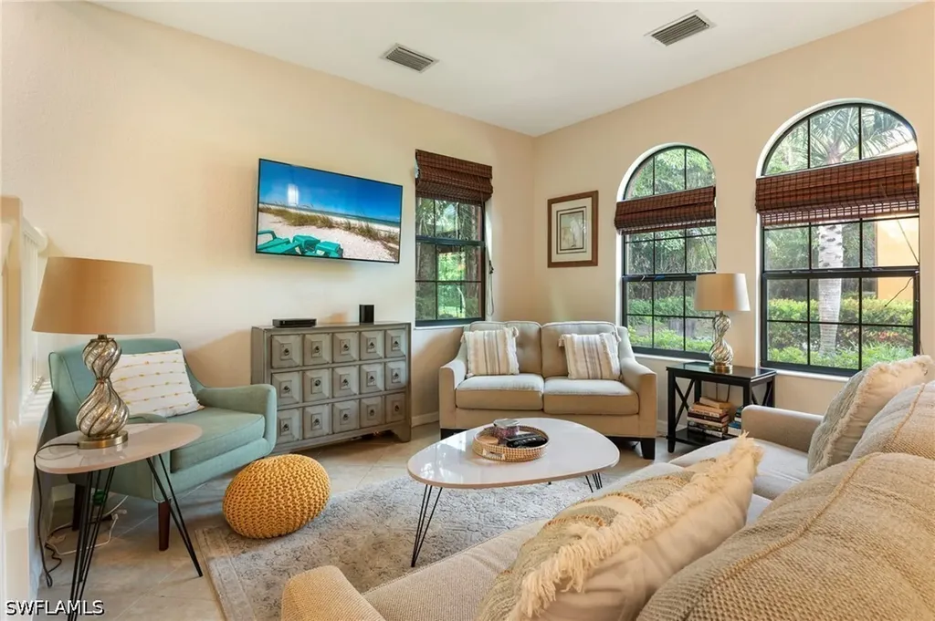 9066 Albion Lane N Naples FL 34113