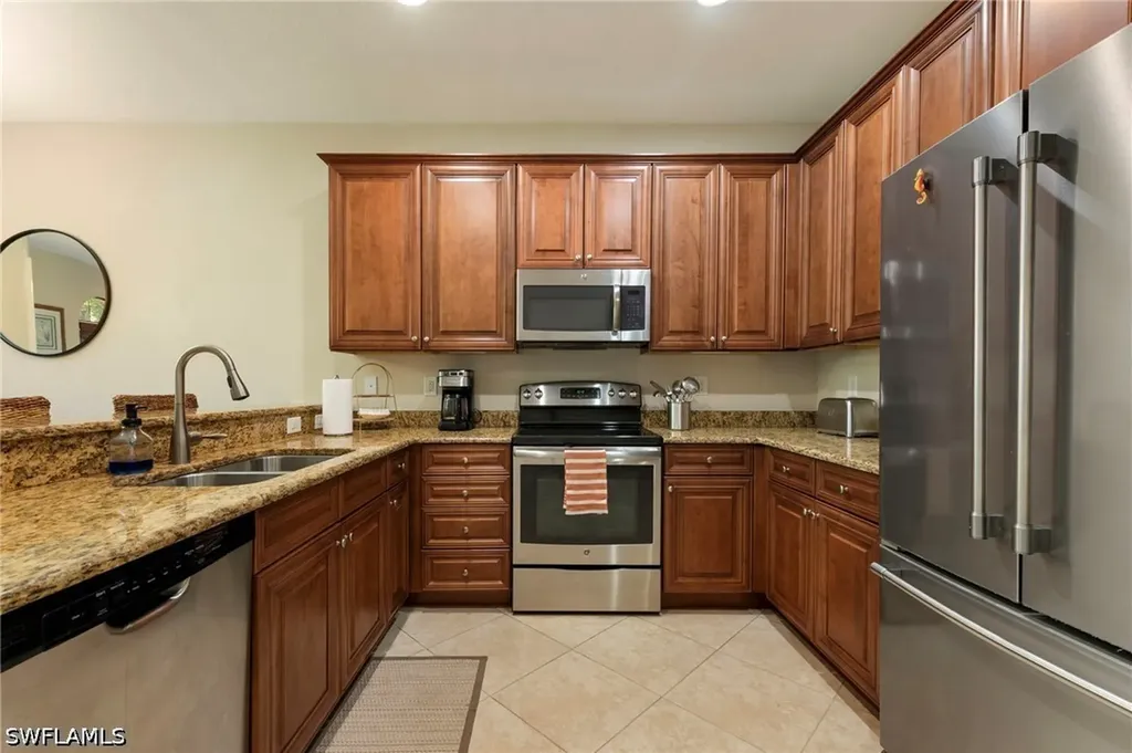 9066 Albion Lane N Naples FL 34113