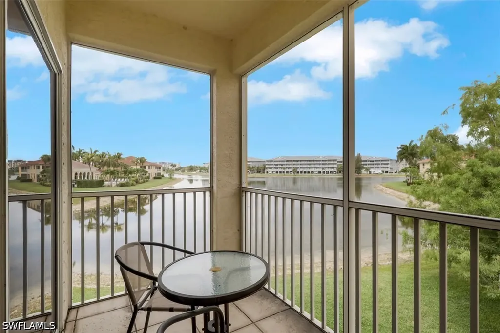 Fort Myers FL, 4236 Bellasol Circle, Unit 1021