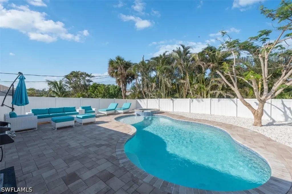575 97th Avenue N Naples FL 34108