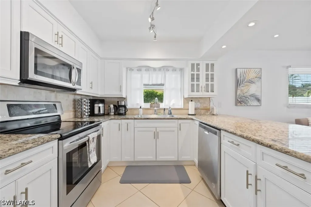 575 97th Avenue N Naples FL 34108