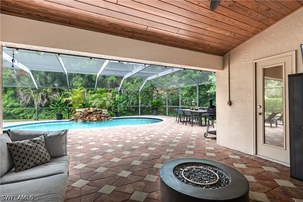 7653 Citrus Hill Lane Naples FL 34109