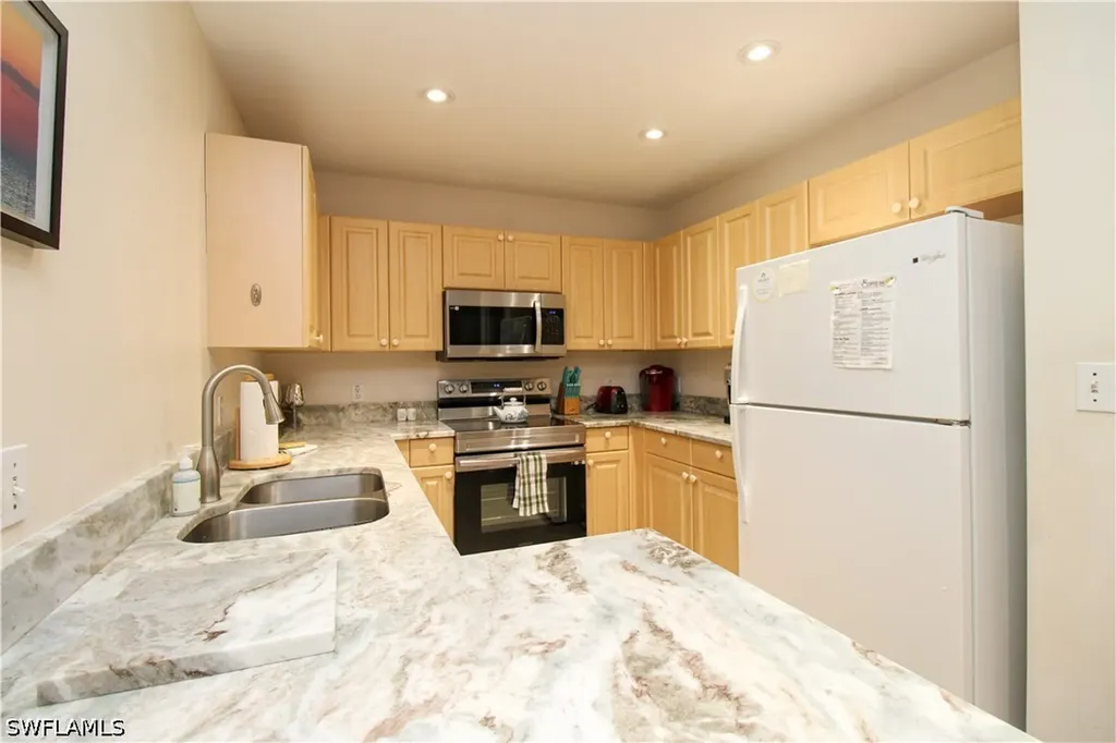 519 Roma Court Naples FL 34110