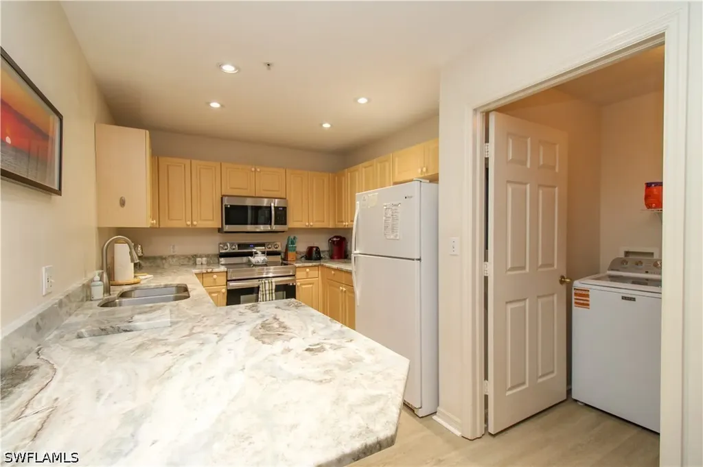 519 Roma Court Naples FL 34110