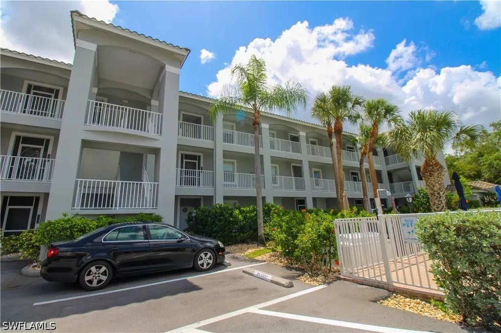 519 Roma Court Naples FL 34110