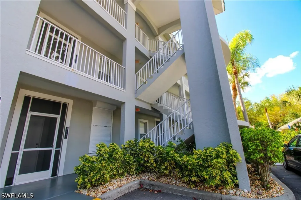 519 Roma Court Naples FL 34110