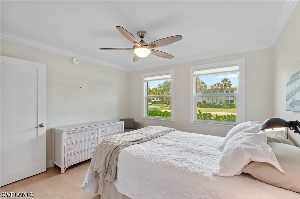 661 12th Avenue S Naples FL 34102
