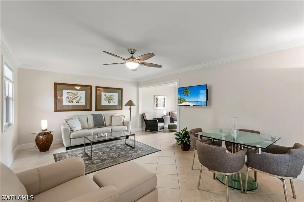 661 12th Avenue S Naples FL 34102