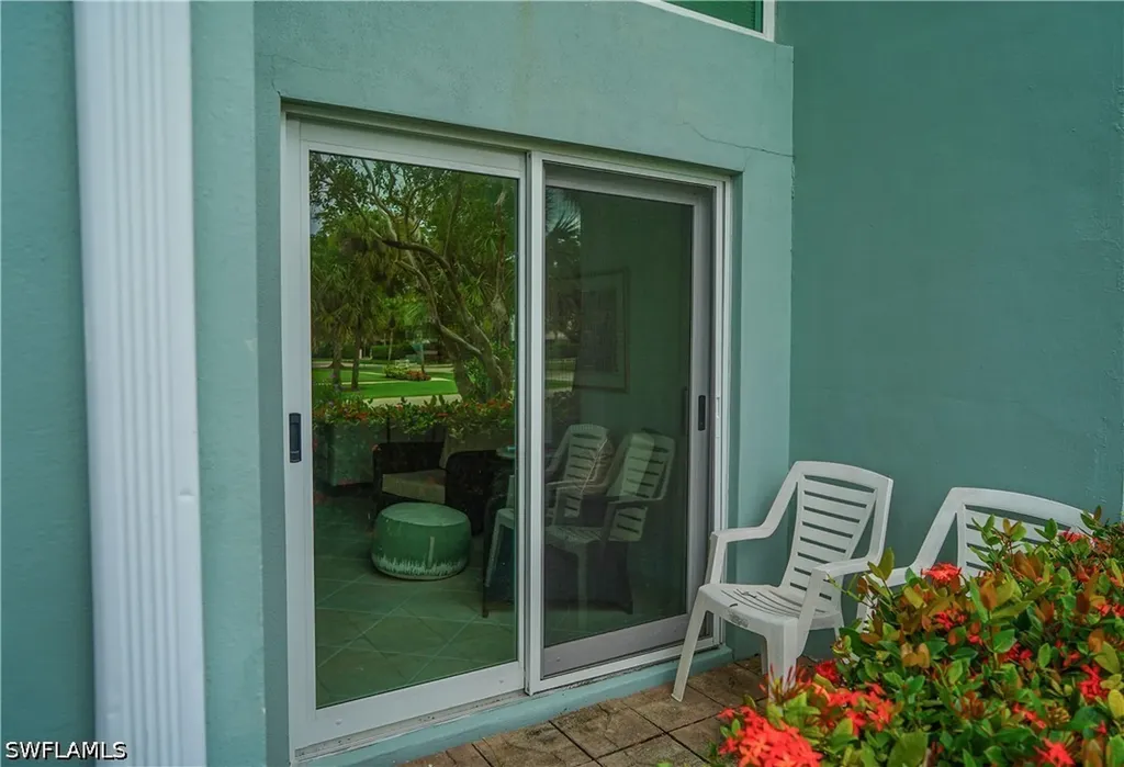 661 12th Avenue S Naples FL 34102