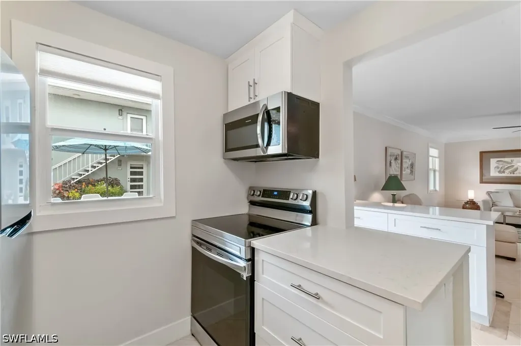 661 12th Avenue S Naples FL 34102