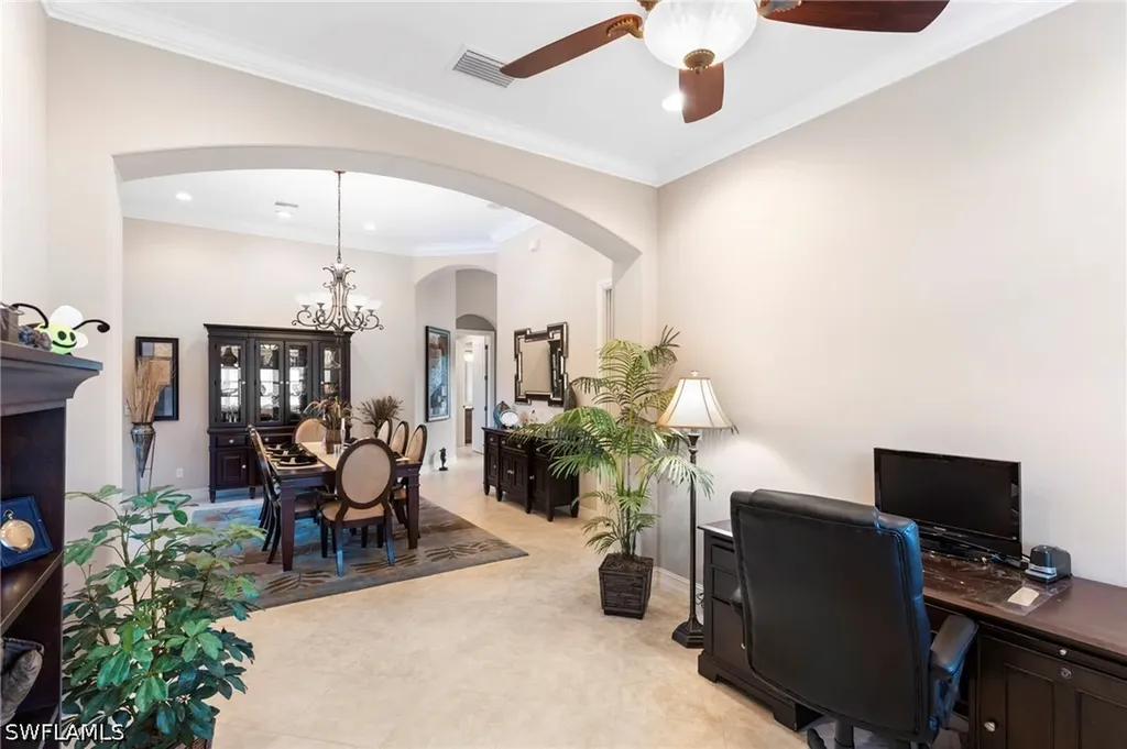 6155 Dogleg Drive Naples FL 34113