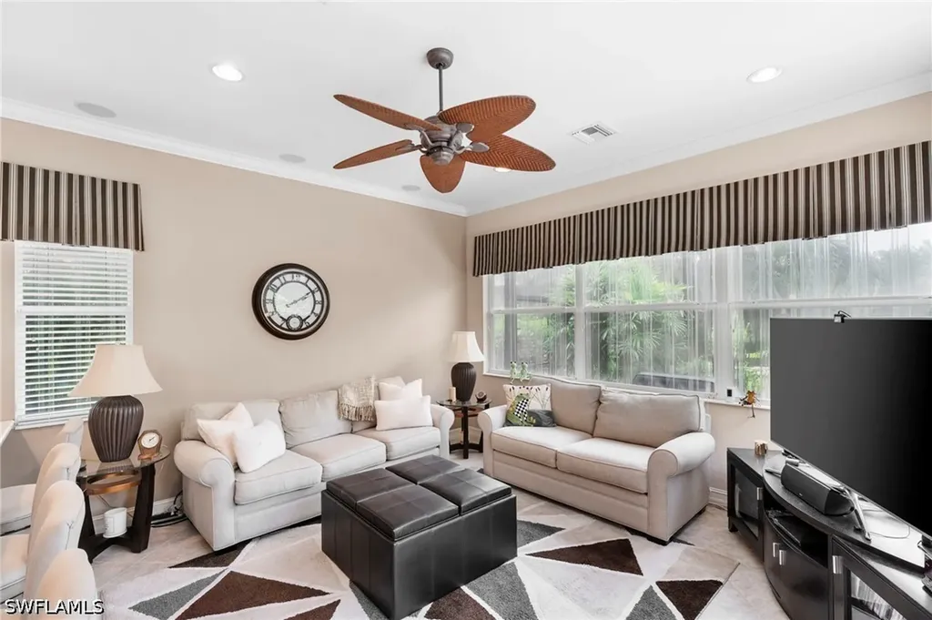6155 Dogleg Drive Naples FL 34113
