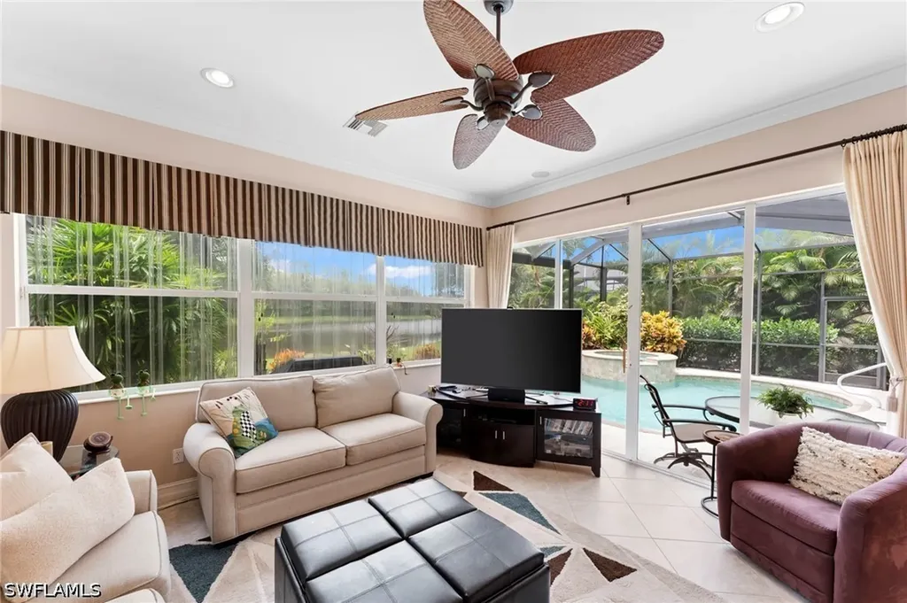 6155 Dogleg Drive Naples FL 34113