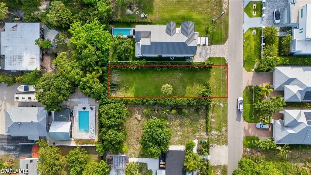 3010 Coco Avenue Naples FL 34112