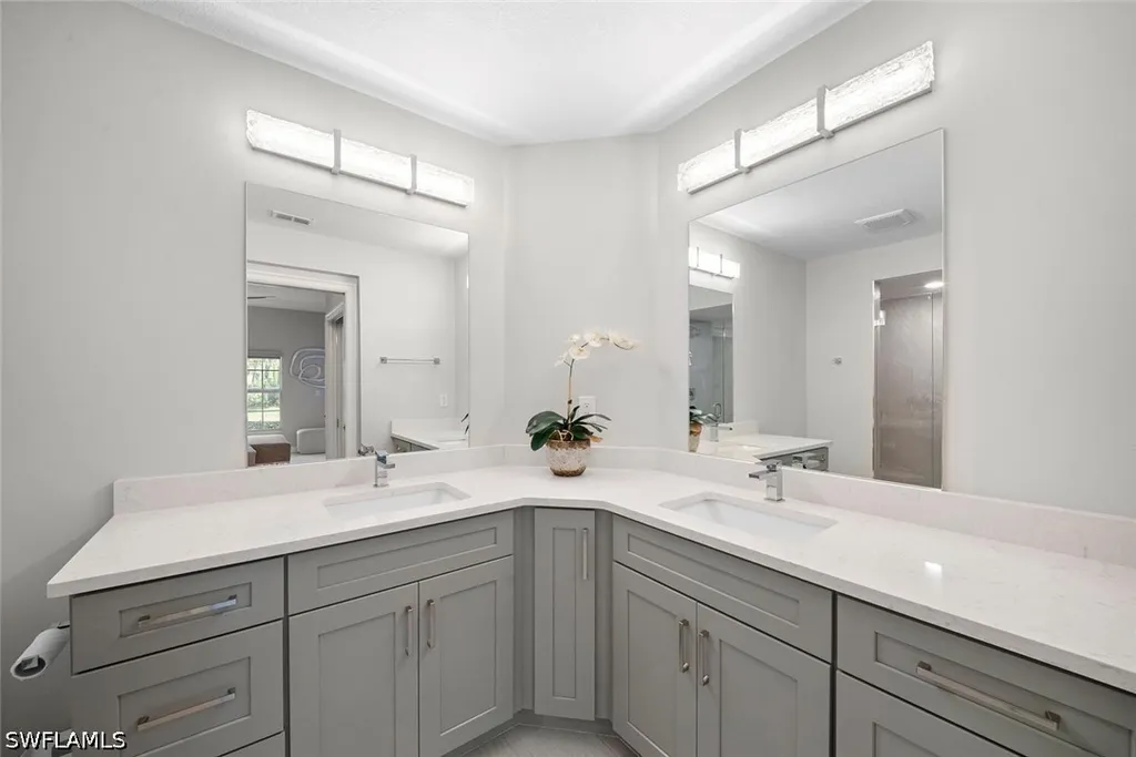 8641 Piazza Del Lago Circle Estero FL 33928