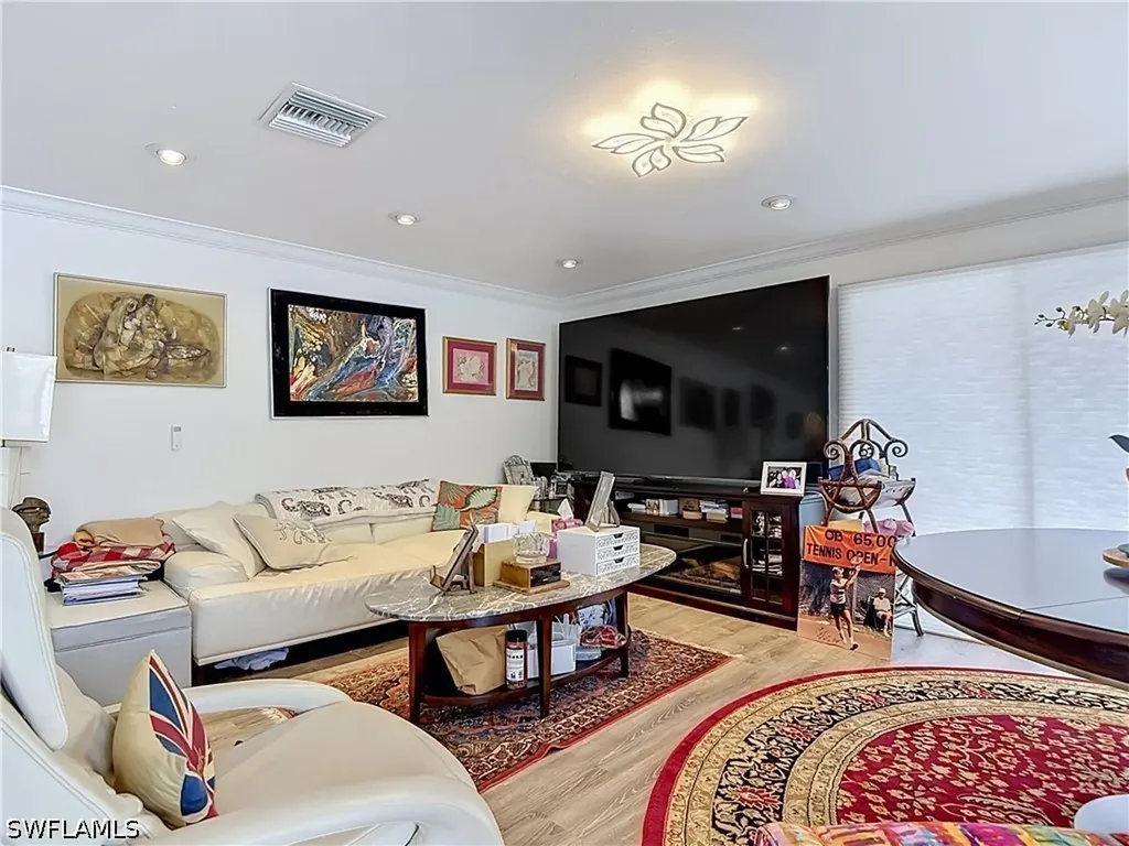 2280 Capri Court Naples FL 34105