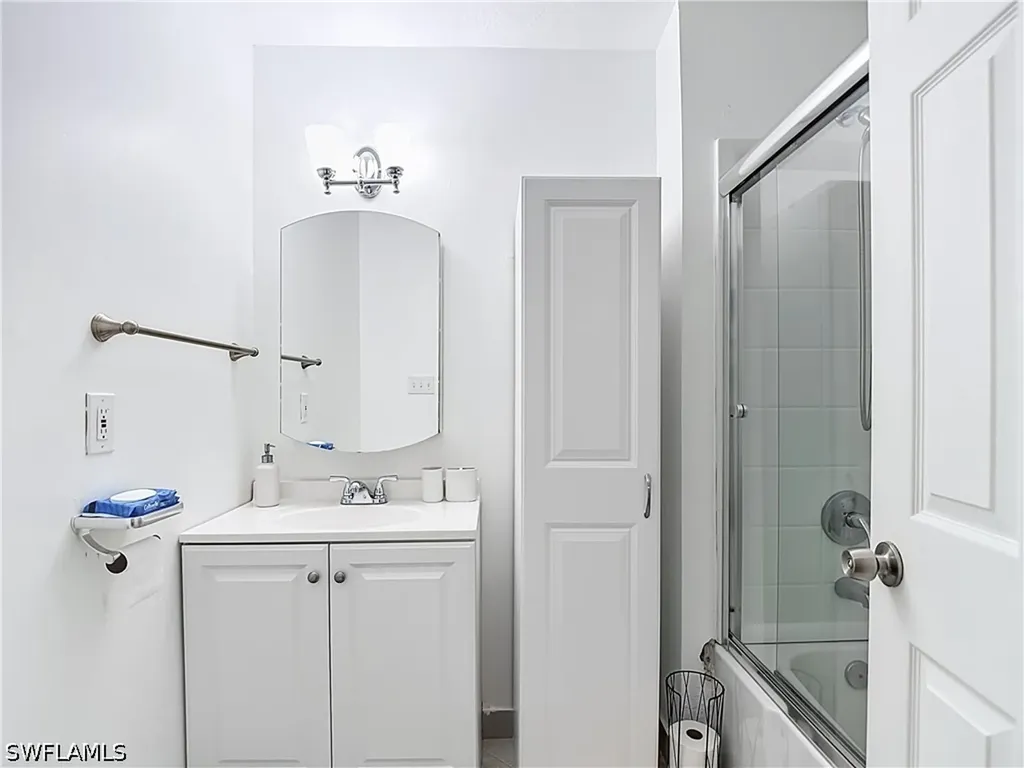 2280 Capri Court Naples FL 34105
