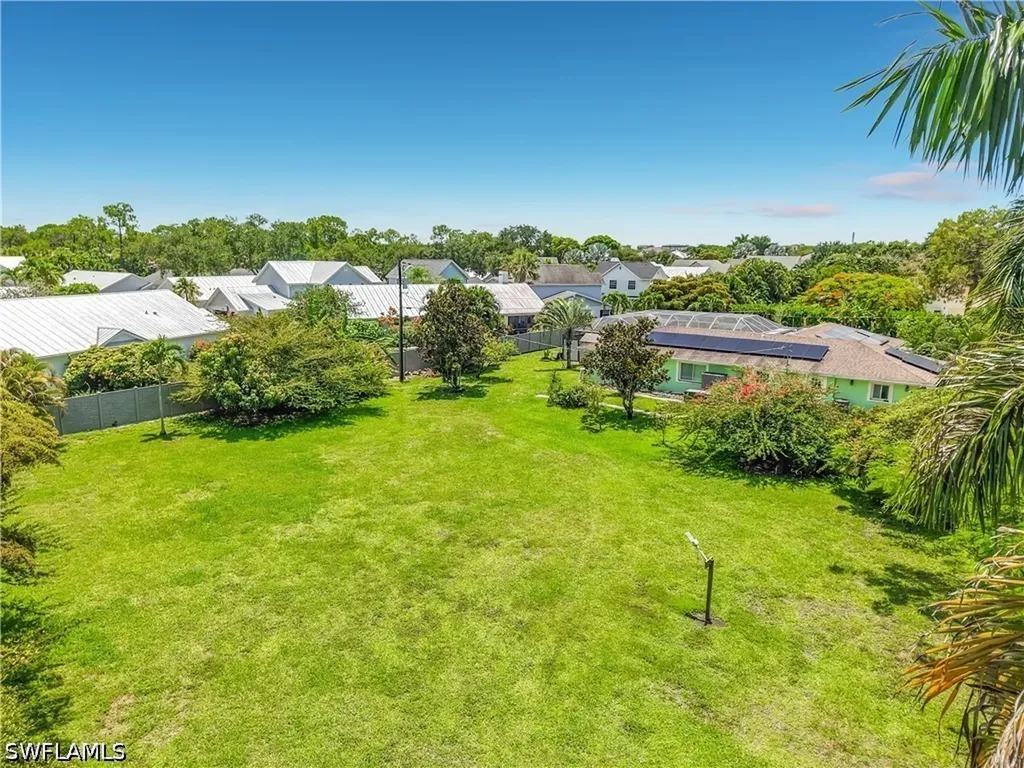 2280 Capri Court Naples FL 34105