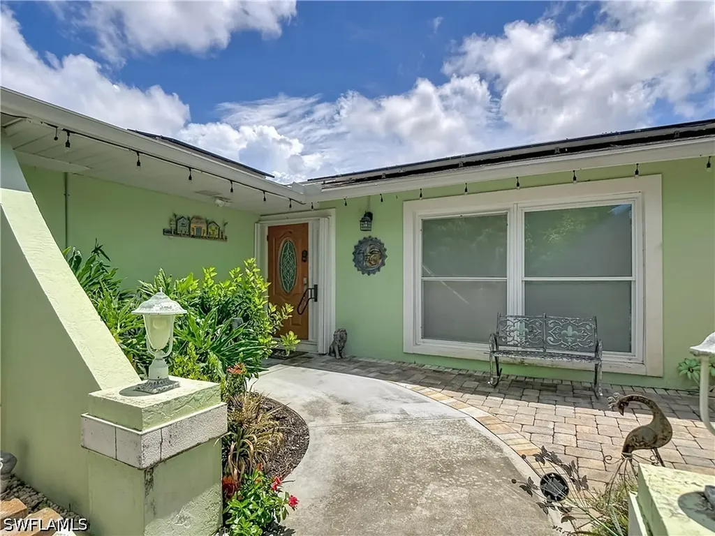 2280 Capri Court Naples FL 34105