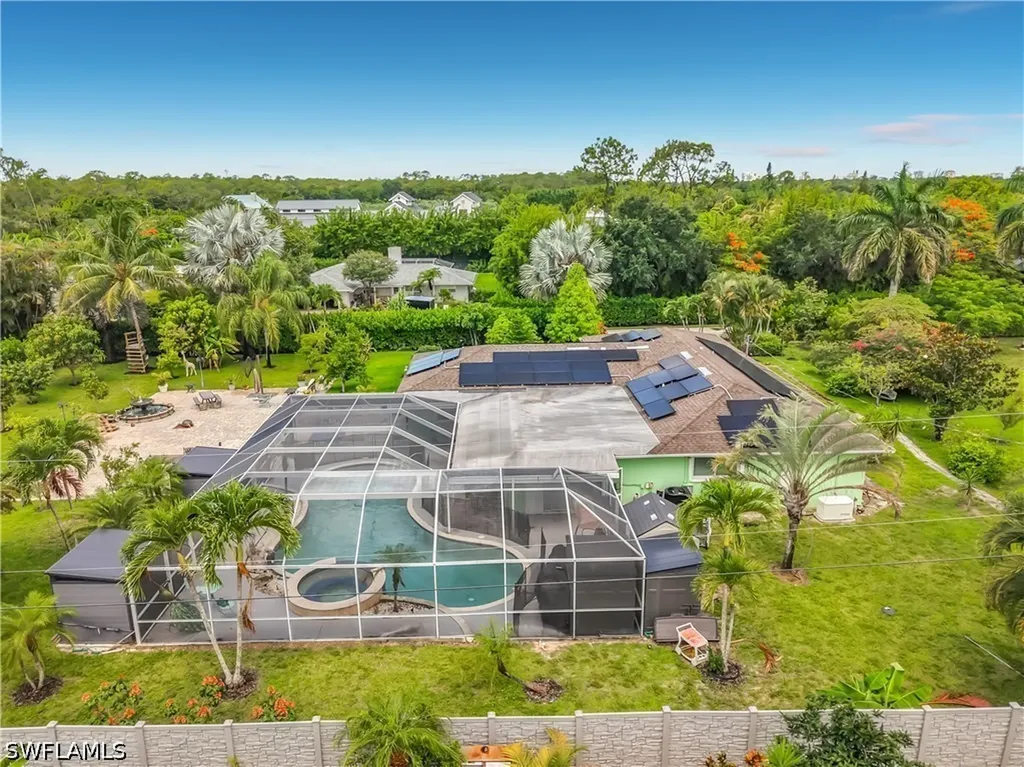 2280 Capri Court Naples FL 34105