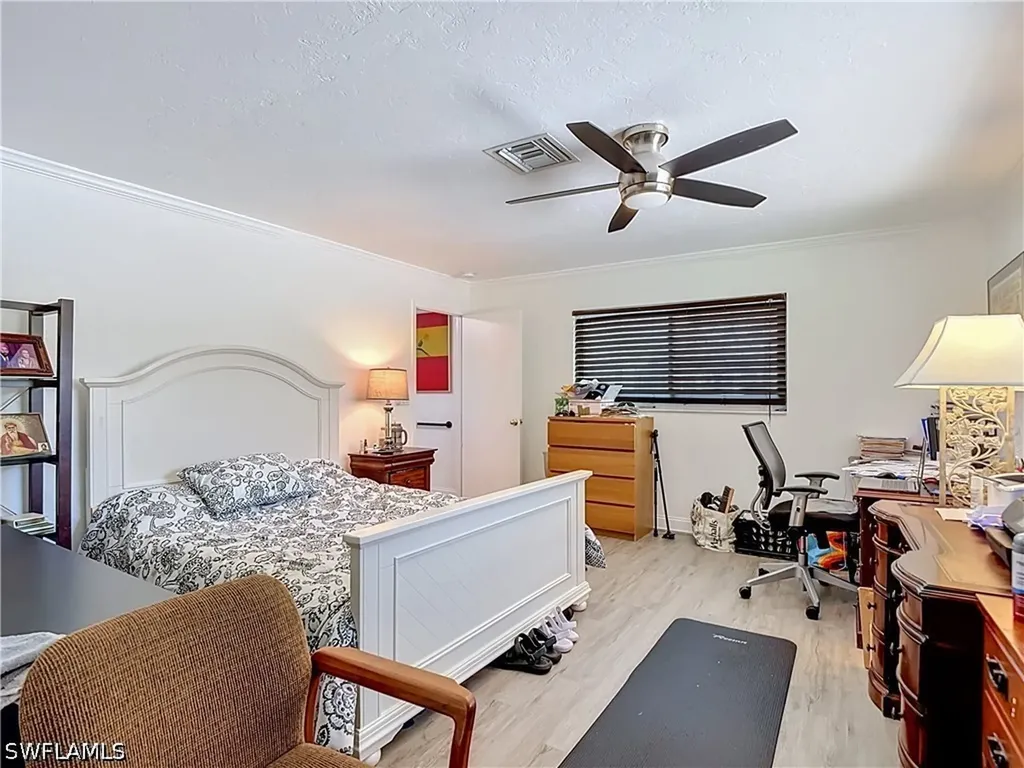 2280 Capri Court Naples FL 34105