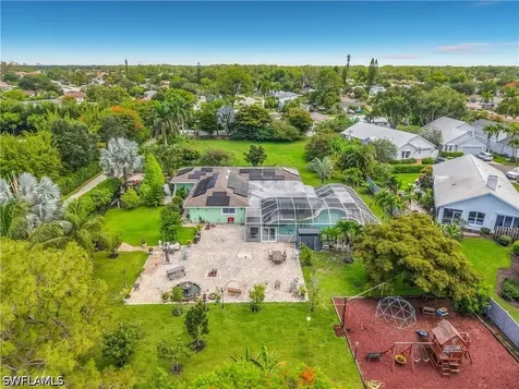 2280 Capri Court Naples FL 34105