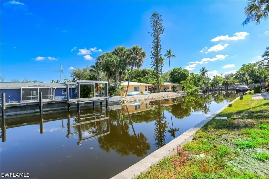 2805 Shoreview Drive Naples FL 34112