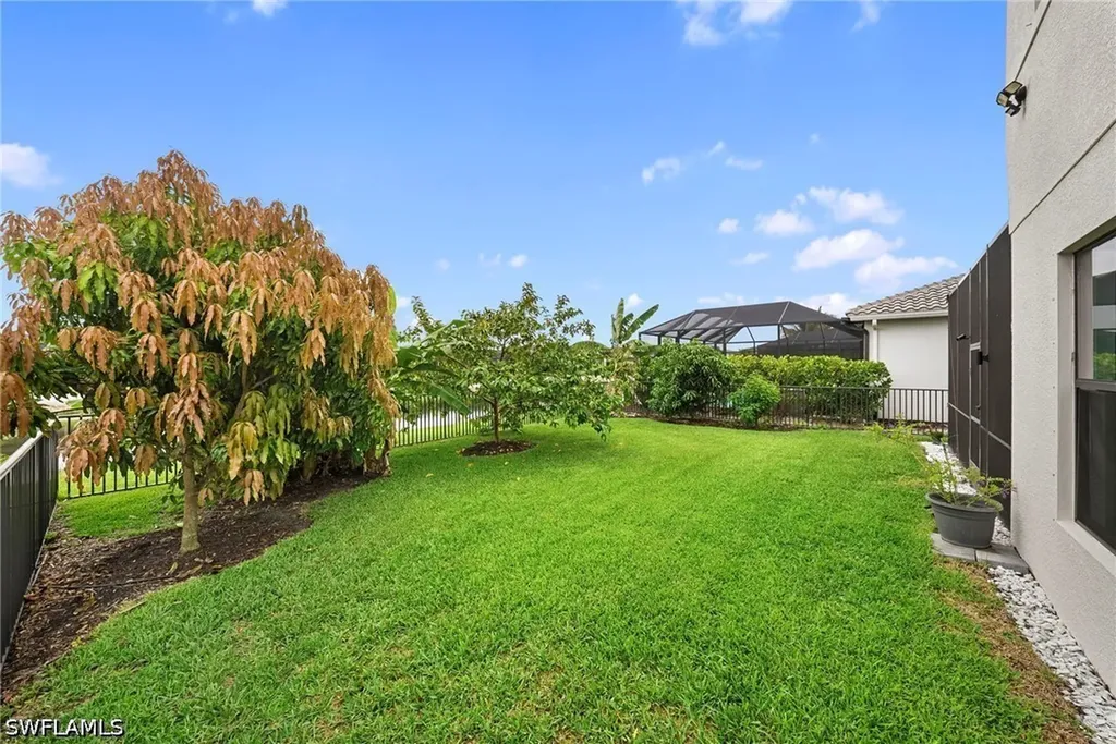 4586 Luminary Avenue Naples FL 34119