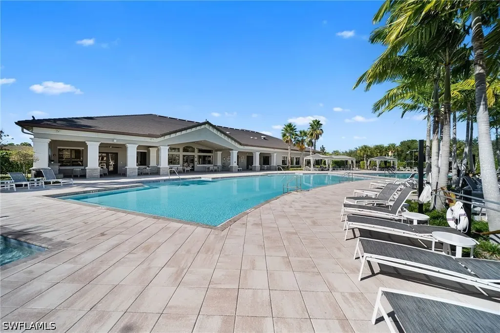 4586 Luminary Avenue Naples FL 34119