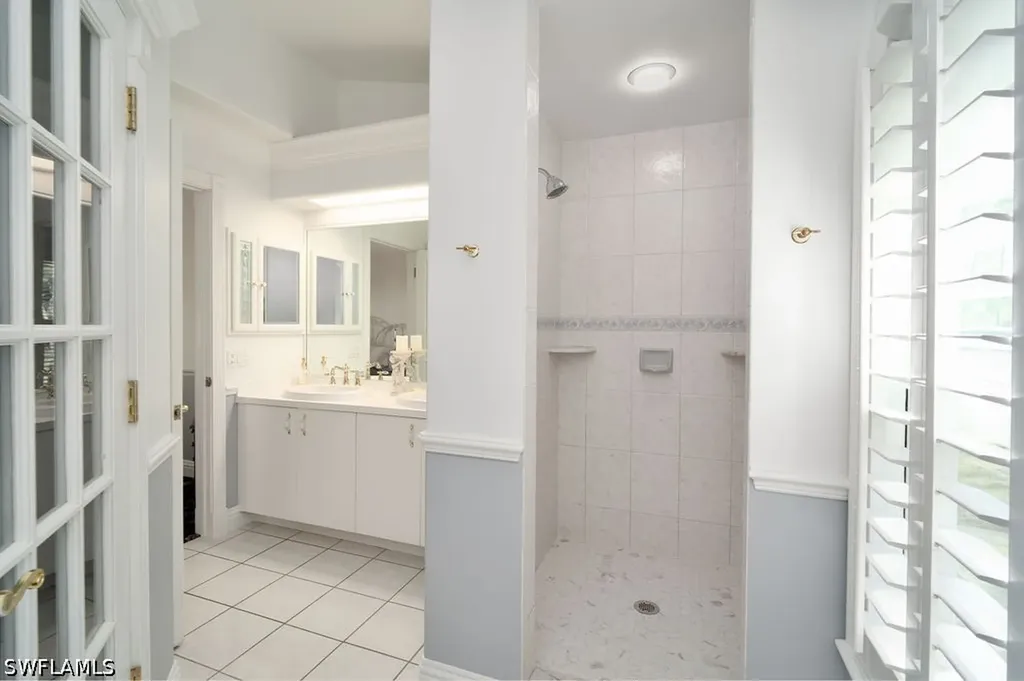 2421 22nd Avenue NE Naples FL 34120